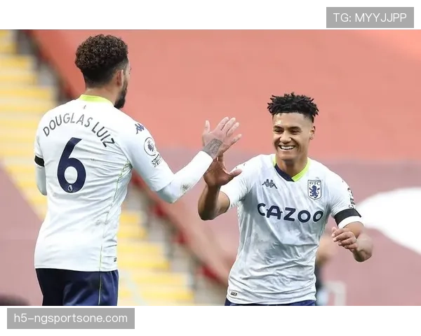 沃特金斯与伊萨克：技术风格对比及进攻效率差异分析